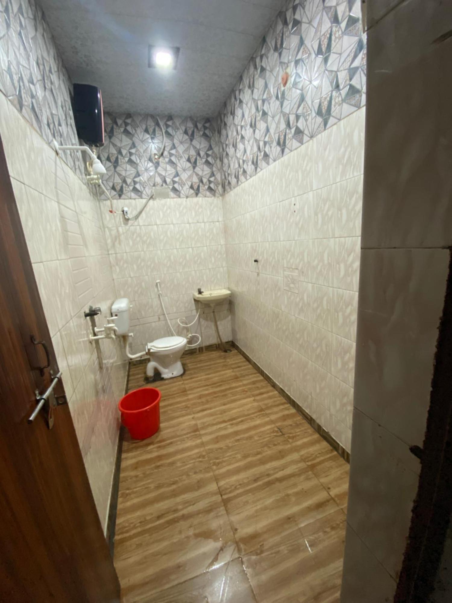 Radha Kunj Sewa Dham Guest house Vrindavan